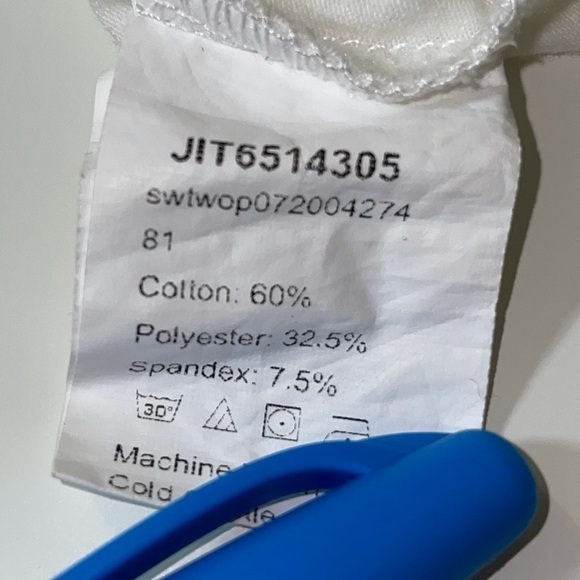 Shein Tank Top Baby Tee Y2K V-Neck Cropped Sleeveless Shirt - Picture 3 of 3